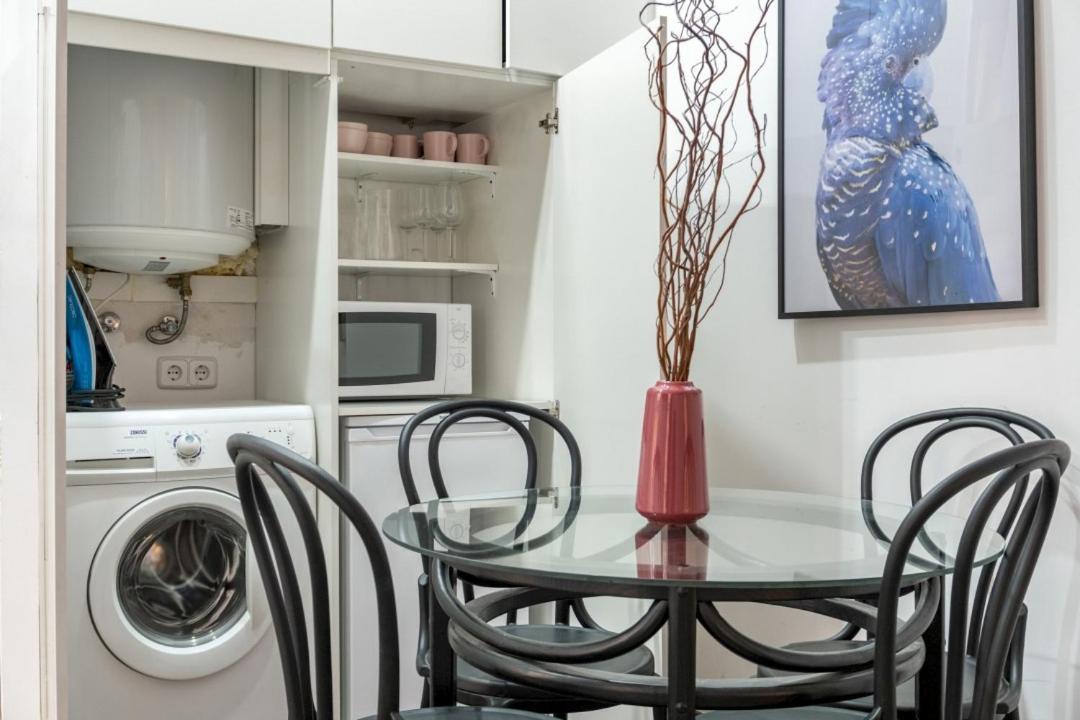 2 Bedrooms 2 Bathrooms Furnished - Malasana - Bright Stylish - Mintystay Μαδρίτη Εξωτερικό φωτογραφία