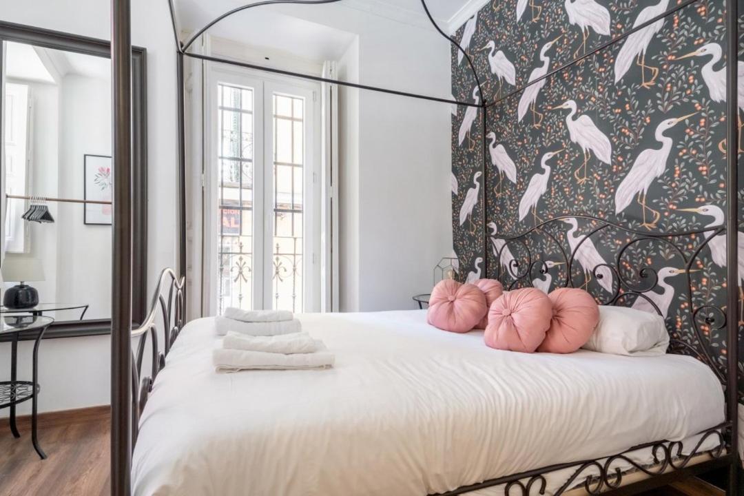 2 Bedrooms 2 Bathrooms Furnished - Malasana - Bright Stylish - Mintystay Μαδρίτη Εξωτερικό φωτογραφία